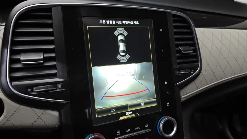 Renault SM6