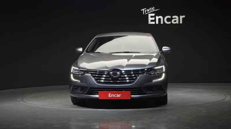 Renault SM6