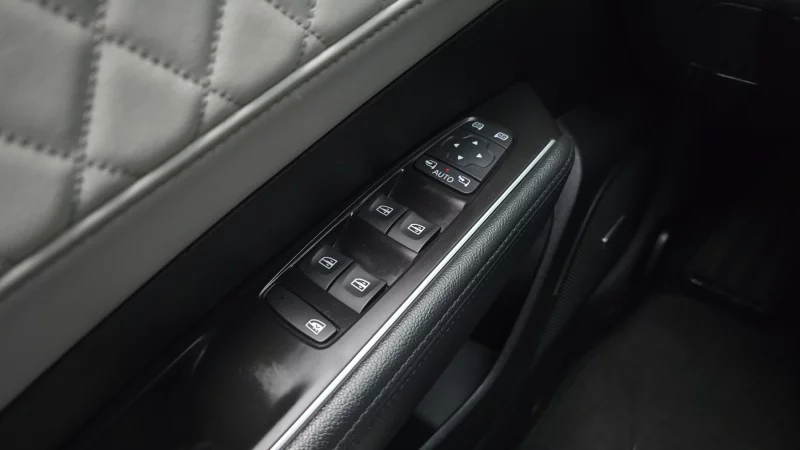 Renault SM6