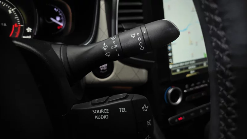 Renault SM6