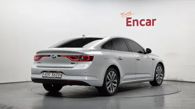 Renault SM6