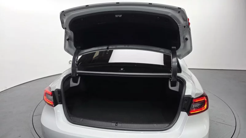Renault SM6