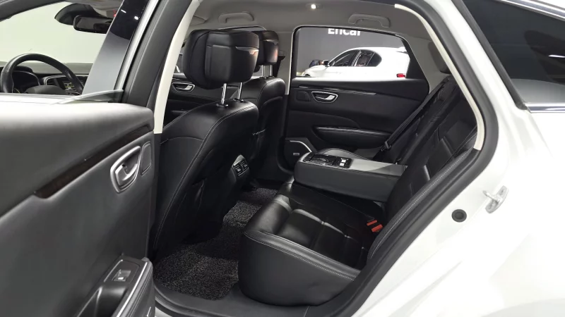 Renault SM6