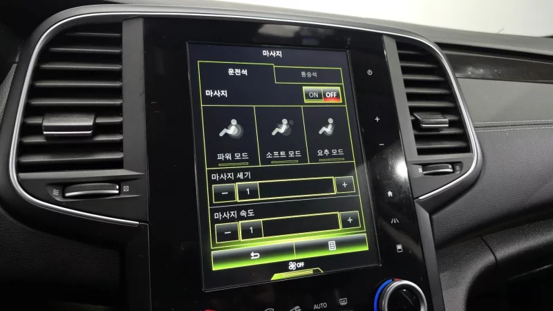 Renault SM6