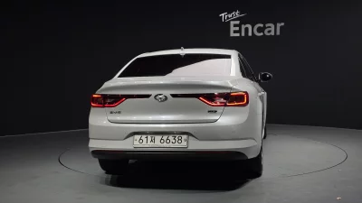 Renault SM6