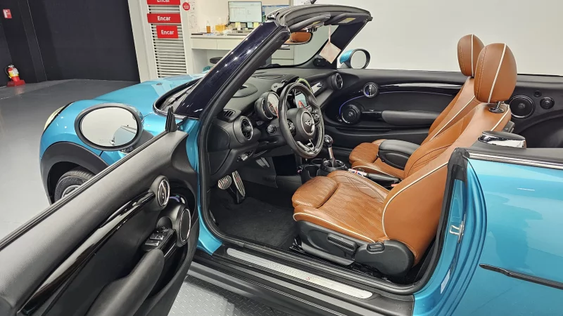 MINI Cooper Convertible