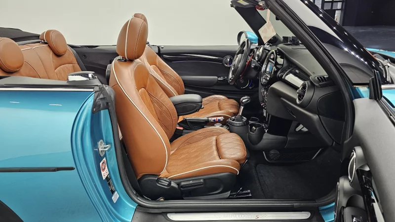 MINI Cooper Convertible