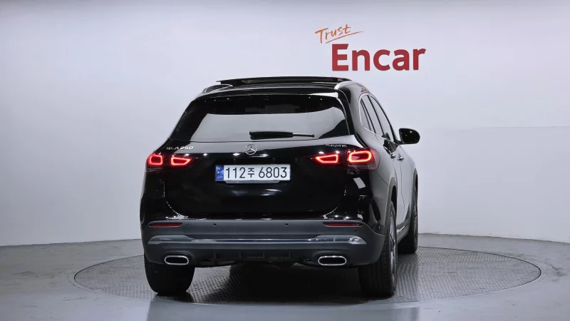 Mercedes-Benz GLA-Class