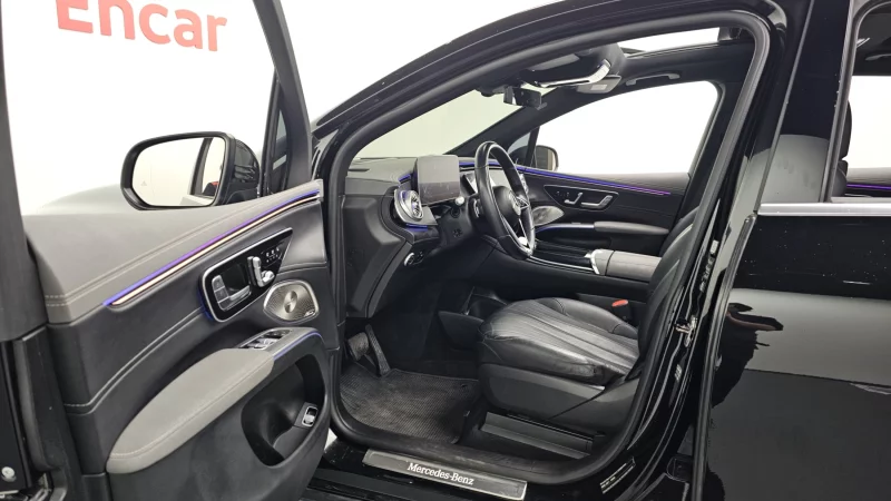 Mercedes-Benz EQS SUV