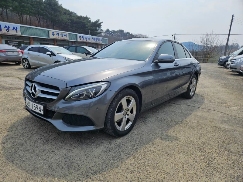 Mercedes-Benz C-Class