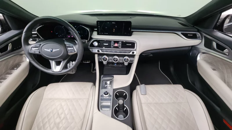 Genesis G70