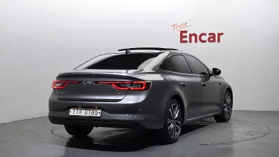 Renault SM6