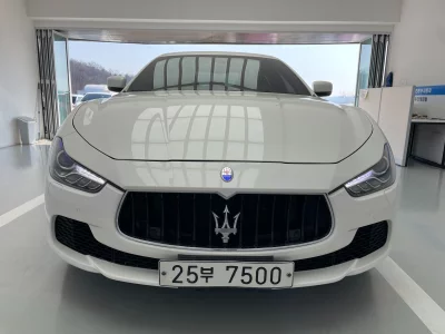 Maserati GHIBLI