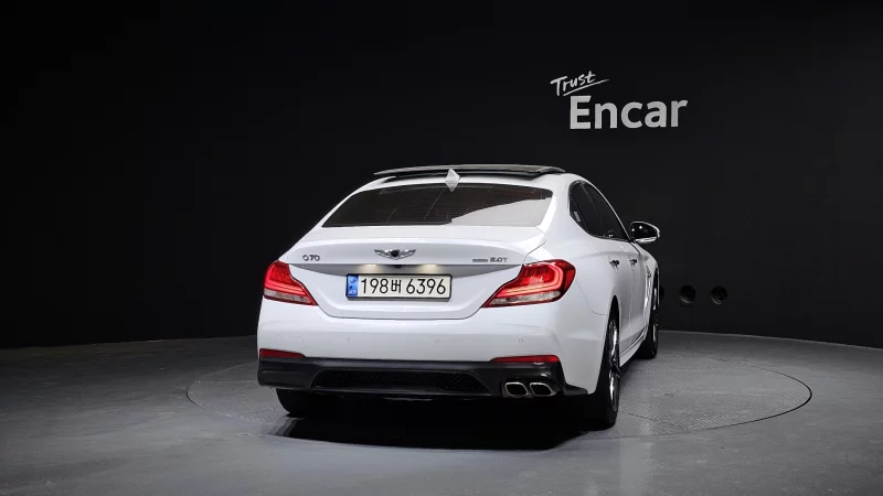 Genesis G70