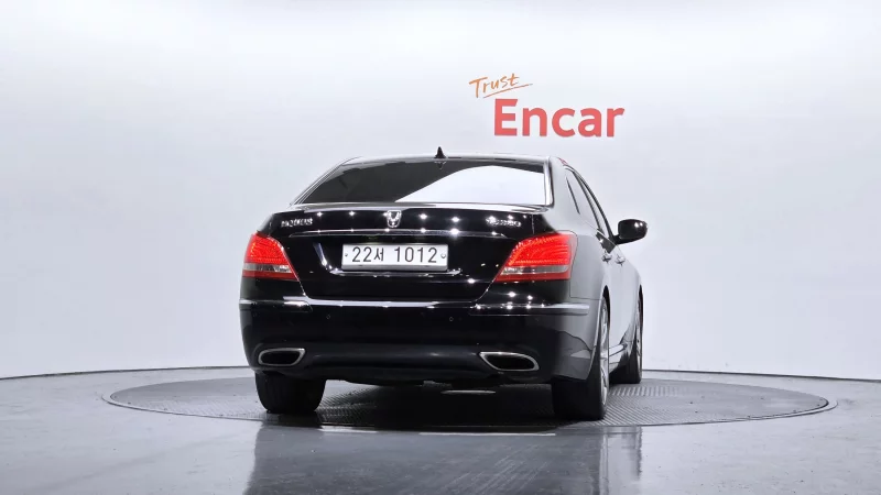 Hyundai Equus