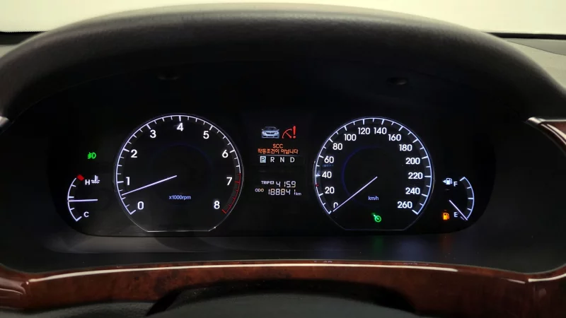 Hyundai Equus