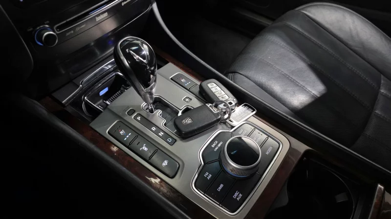 Hyundai Equus