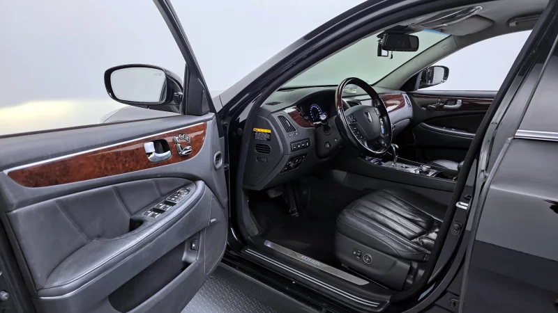 Hyundai Equus