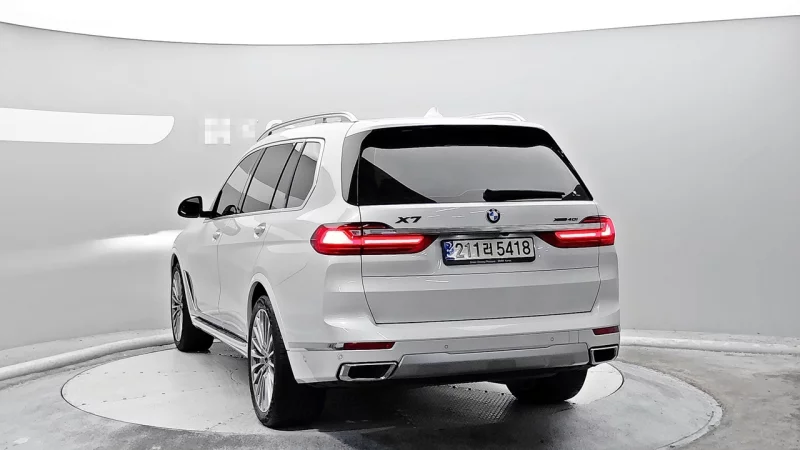 BMW X7
