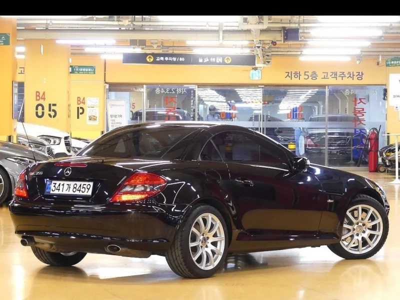 Mercedes-Benz SLK-Class