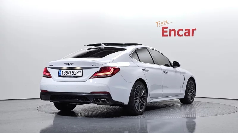 Genesis G70