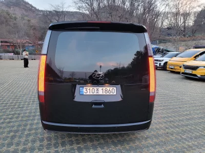 Hyundai Staria