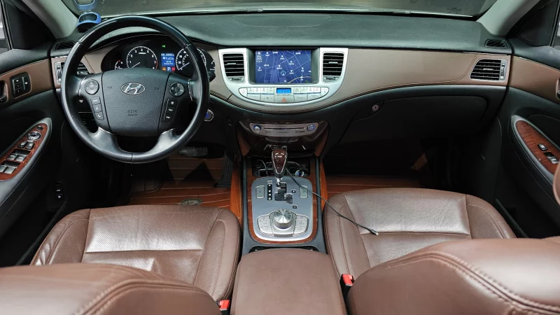 Hyundai Genesis