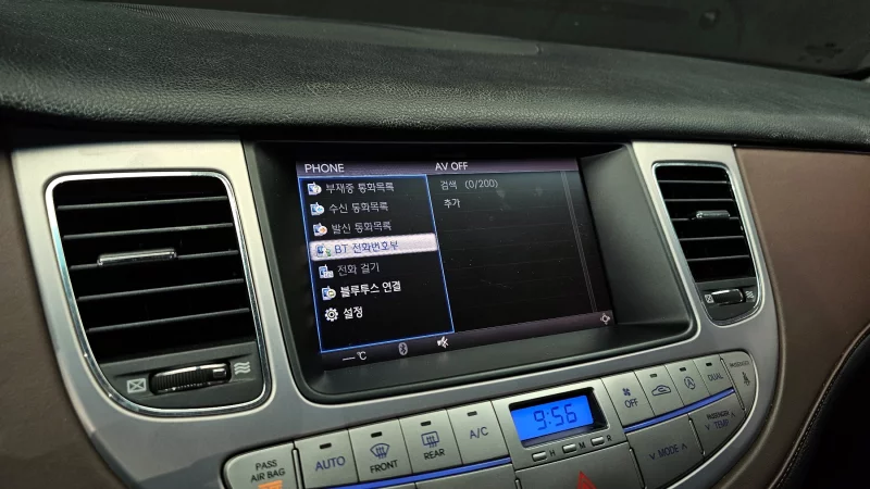 Hyundai Genesis