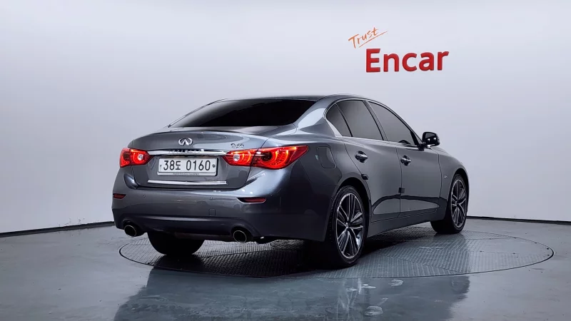 Infiniti Q50