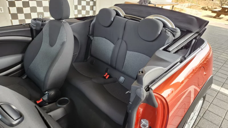 MINI Cooper Convertible