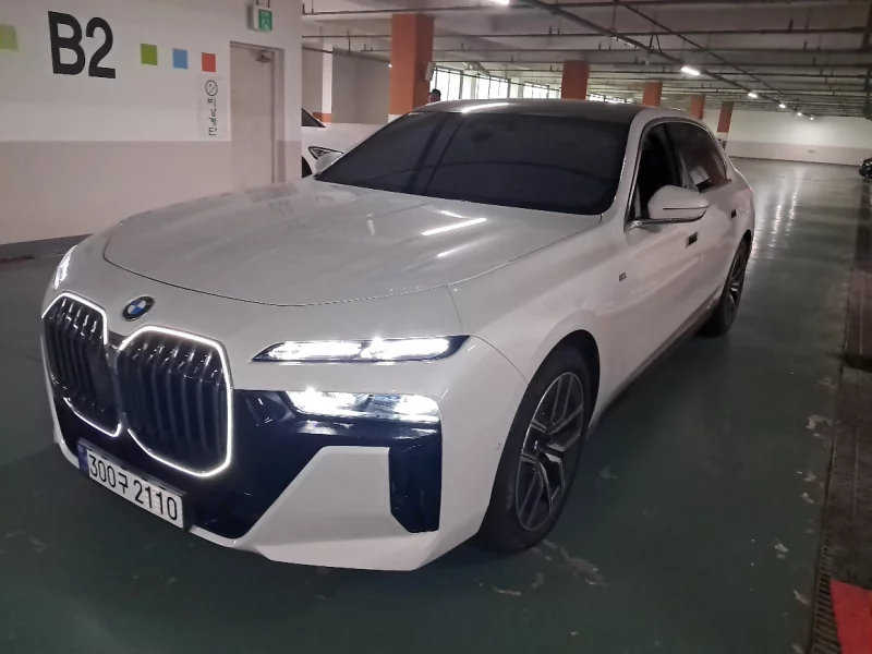 BMW 7-Series
