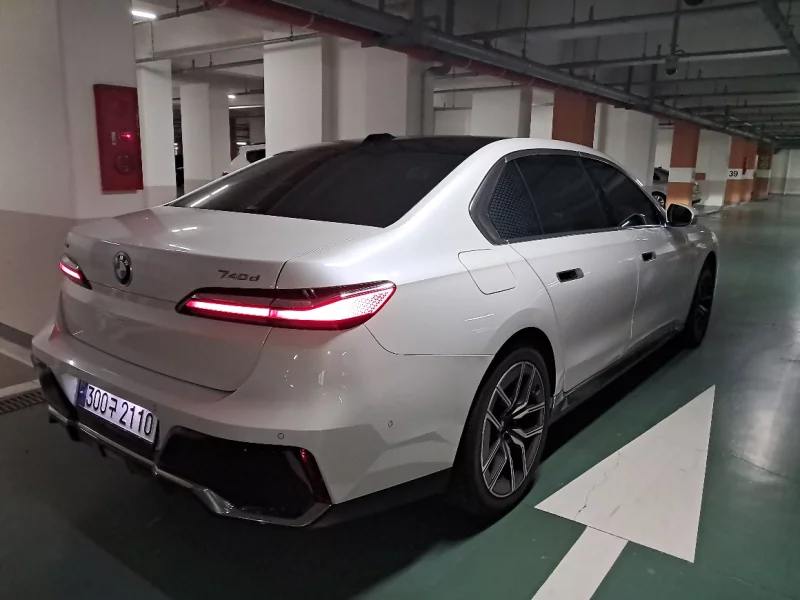 BMW 7-Series