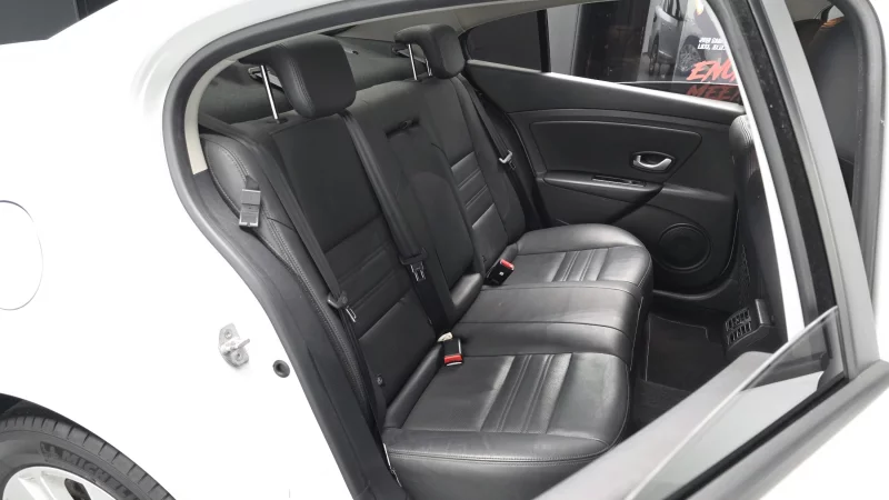 Renault SM3
