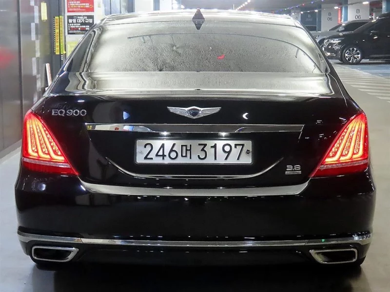 Genesis EQ900