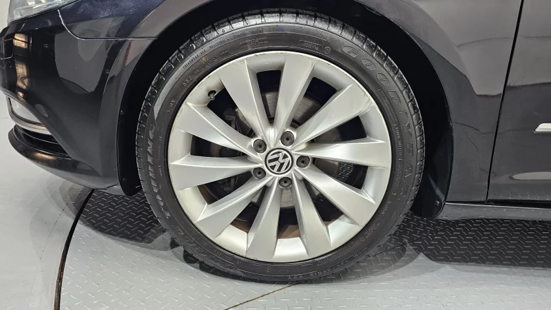 Volkswagen PASSAT CC