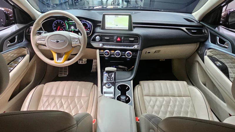 Genesis G70