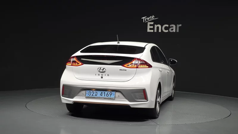 Hyundai Ioniq