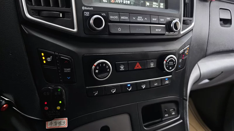 Hyundai Grand Starex