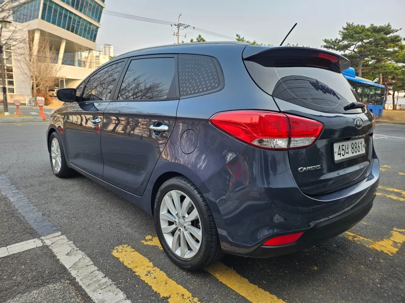 Kia Carens