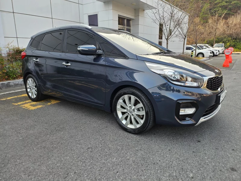 Kia Carens