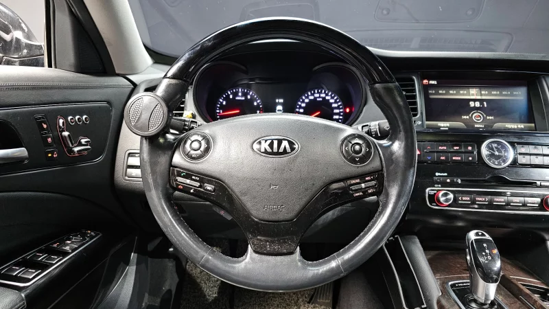 Kia K9