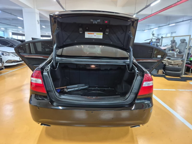 SsangYong Chairman W