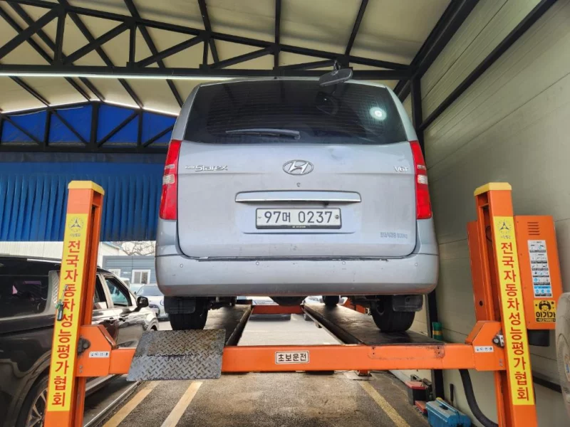 Hyundai Grand Starex