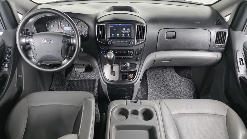 Hyundai Grand Starex