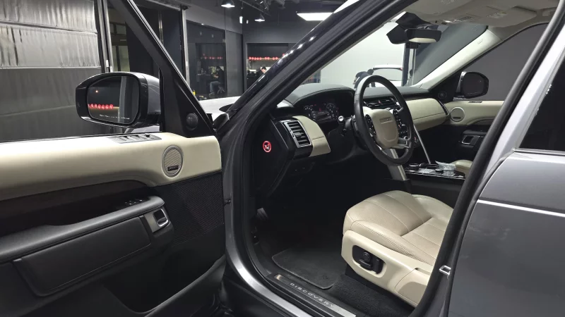 Land Rover DISCOVERY