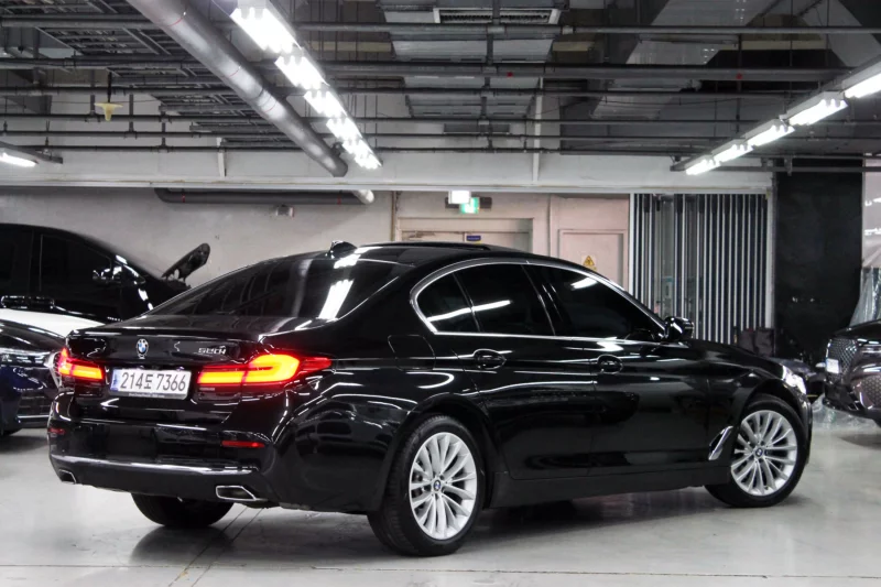 BMW 5-Series
