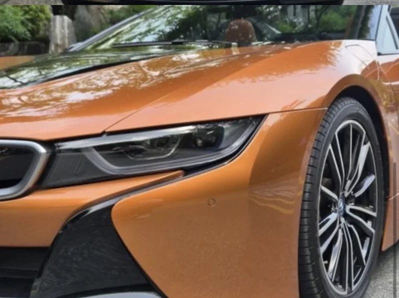 BMW i8