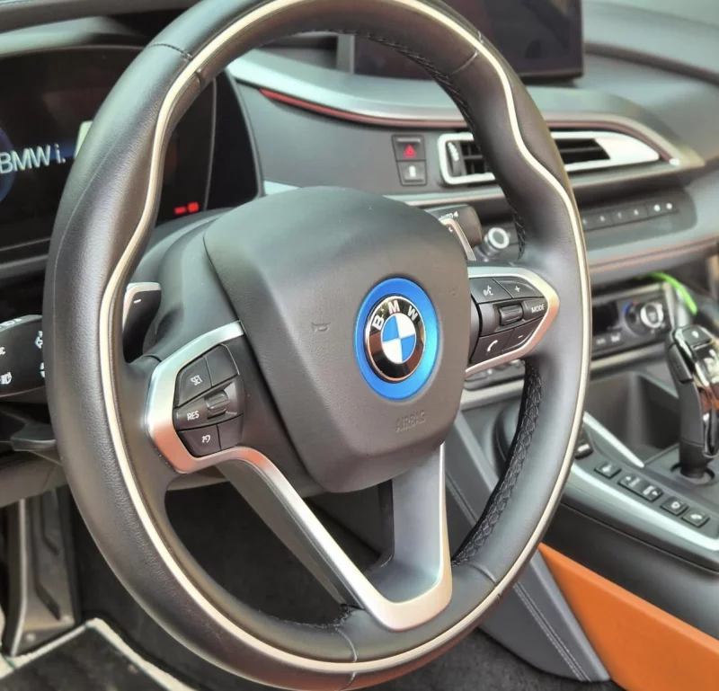 BMW i8