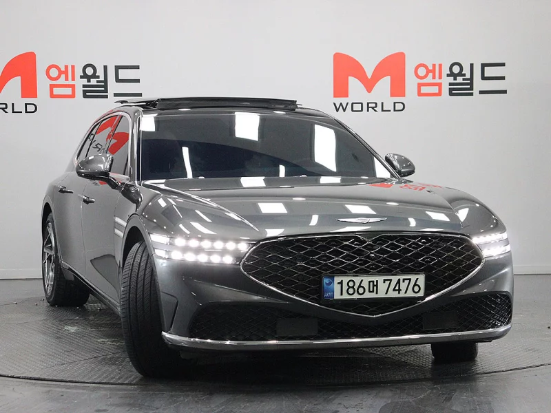 Genesis G90