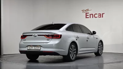 Renault SM6
